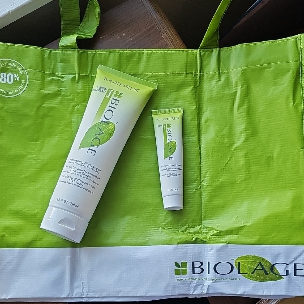 New Matrix Biolage Nourishing Body Wash & Hand Cream Set With Matching Tote